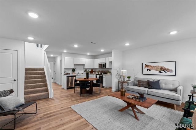 4116 Virginia Avenue, St Louis, MO 63118