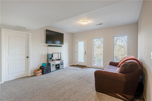 1506 Cross Creek Drive, Grain Valley, MO 64029