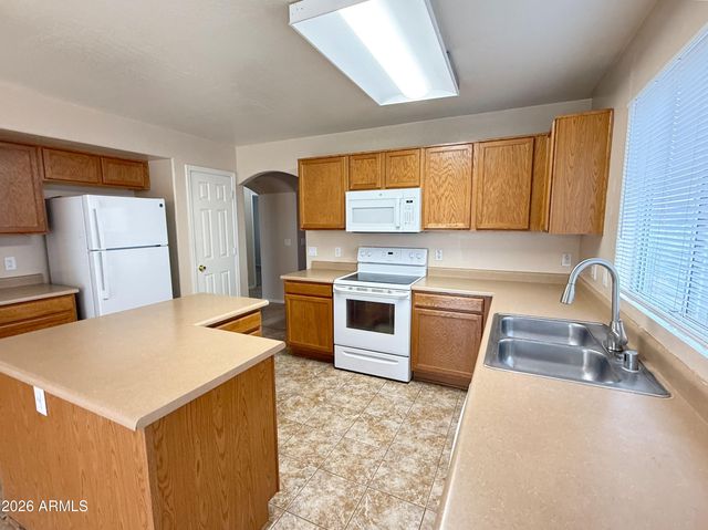 11829 W Shaw Butte Drive, El Mirage, AZ 85335