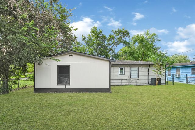 6511 Belmark Street, Houston, TX 77087