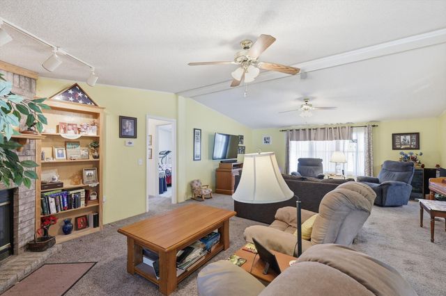 609 Cedar Mills Road, Gordonville, TX 76245