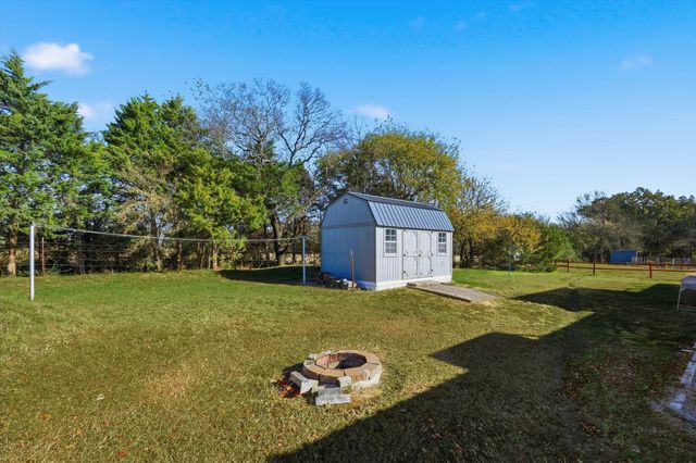 609 Cedar Mills Road, Gordonville, TX 76245