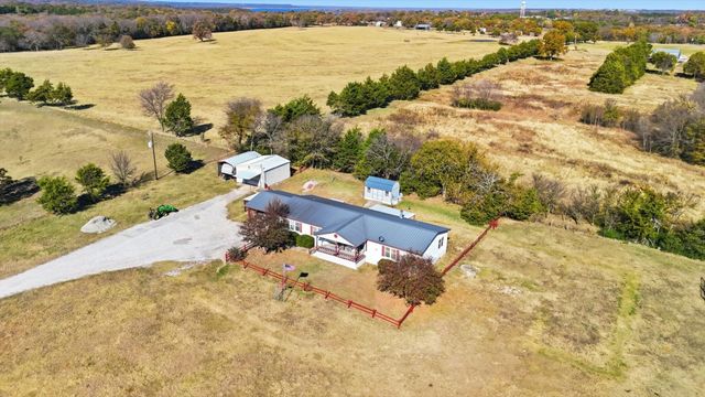 609 Cedar Mills Road, Gordonville, TX 76245