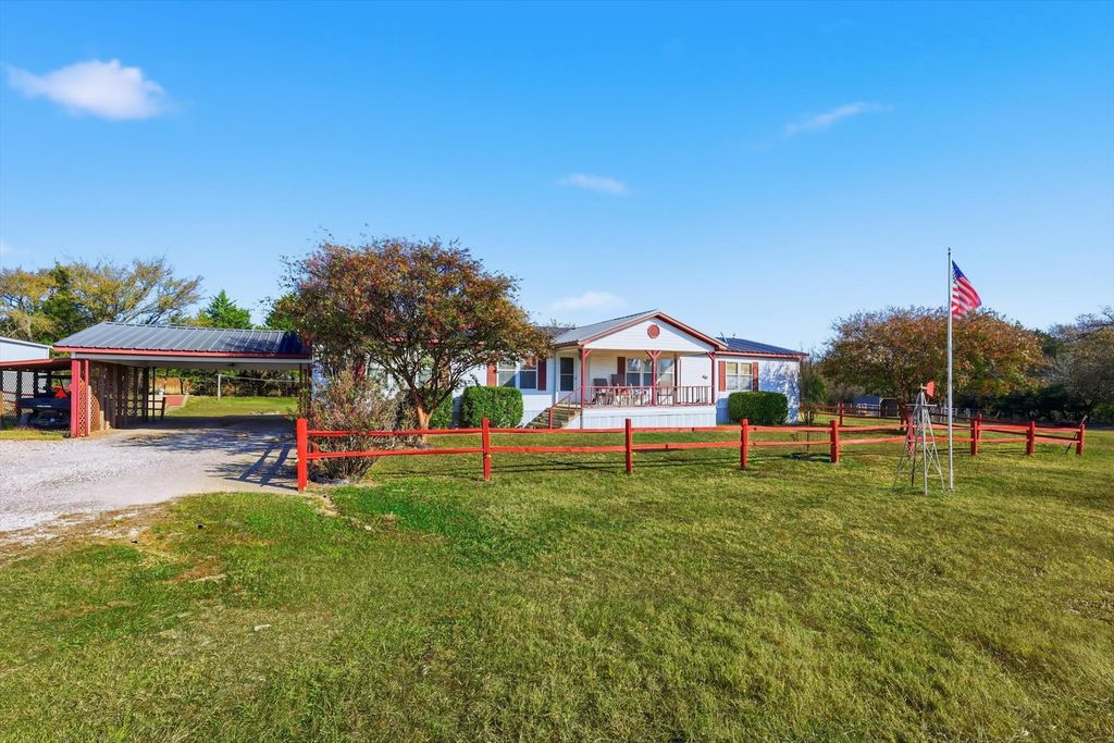 609 Cedar Mills Road, Gordonville, TX 76245