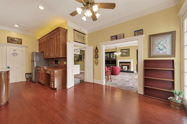 37 Greensward Lane, Sugar Land, TX 77479