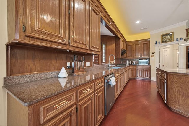 37 Greensward Lane, Sugar Land, TX 77479