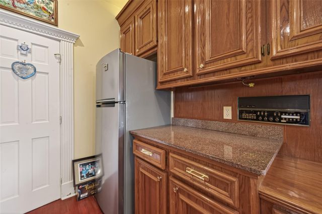 37 Greensward Lane, Sugar Land, TX 77479