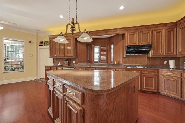 37 Greensward Lane, Sugar Land, TX 77479