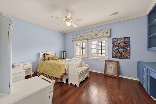 37 Greensward Lane, Sugar Land, TX 77479