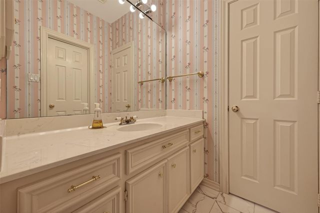 37 Greensward Lane, Sugar Land, TX 77479