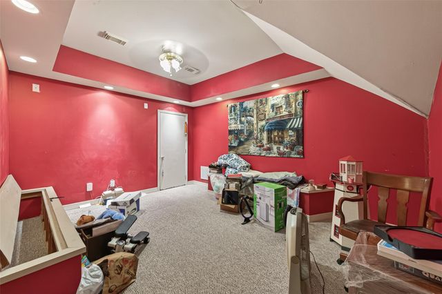 37 Greensward Lane, Sugar Land, TX 77479