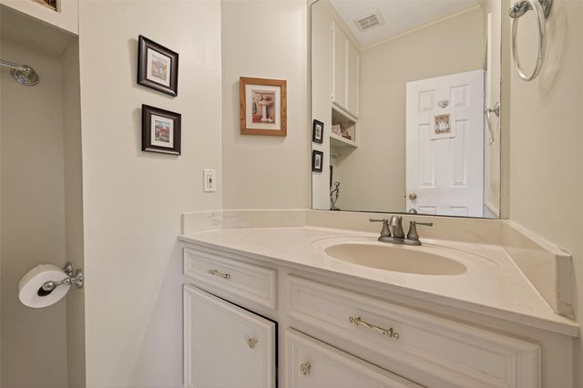 37 Greensward Lane, Sugar Land, TX 77479