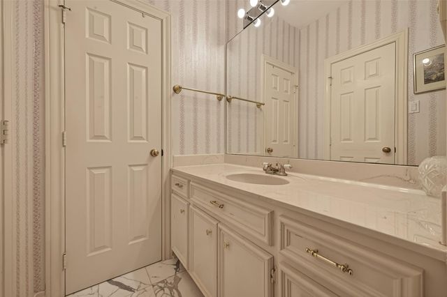 37 Greensward Lane, Sugar Land, TX 77479