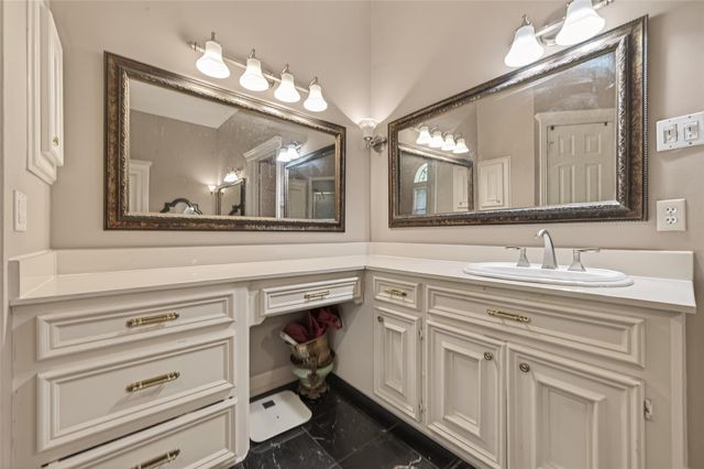 37 Greensward Lane, Sugar Land, TX 77479