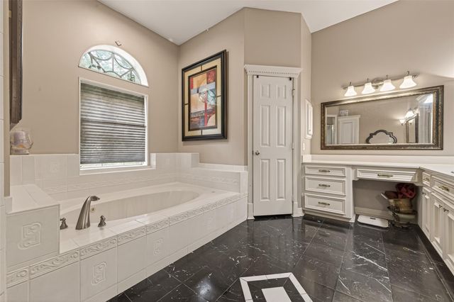 37 Greensward Lane, Sugar Land, TX 77479