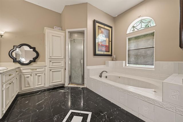 37 Greensward Lane, Sugar Land, TX 77479