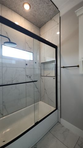 740 Arledge Street, Azle, TX 76020