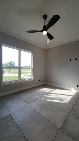 740 Arledge Street, Azle, TX 76020