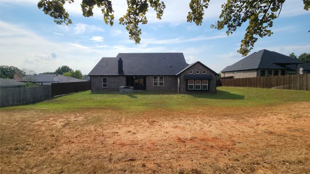 740 Arledge Street, Azle, TX 76020