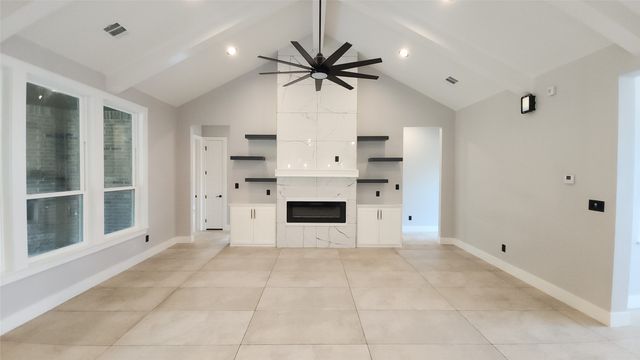 740 Arledge Street, Azle, TX 76020