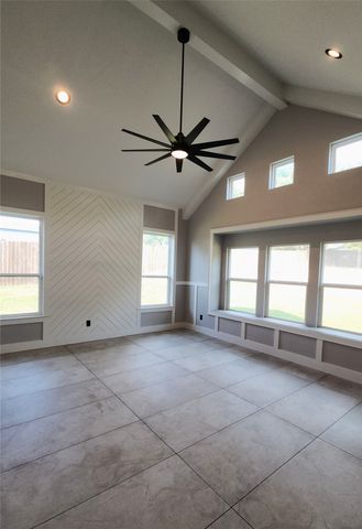 740 Arledge Street, Azle, TX 76020
