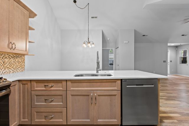 8800 Dorchester Road Unit 3304, North Charleston, SC 29420