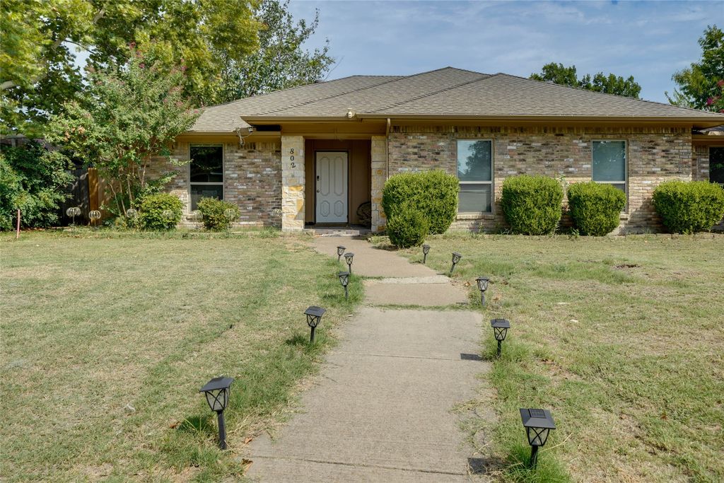 802 Sandy Trail Drive, Allen, TX 75002