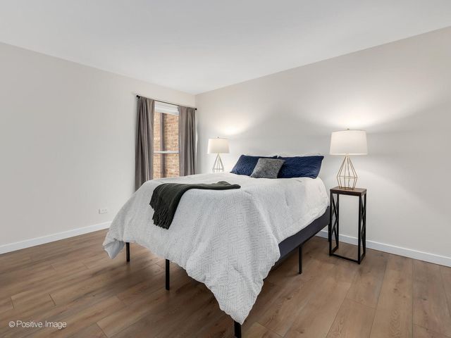 5516 E Lake Drive 92C, Lisle, IL 60532