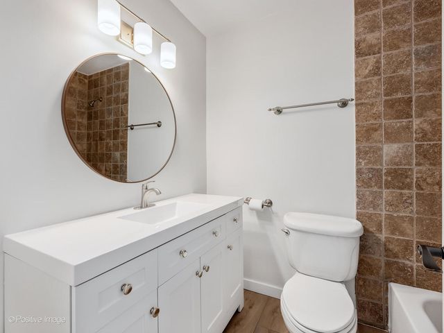 5516 E Lake Drive 92C, Lisle, IL 60532