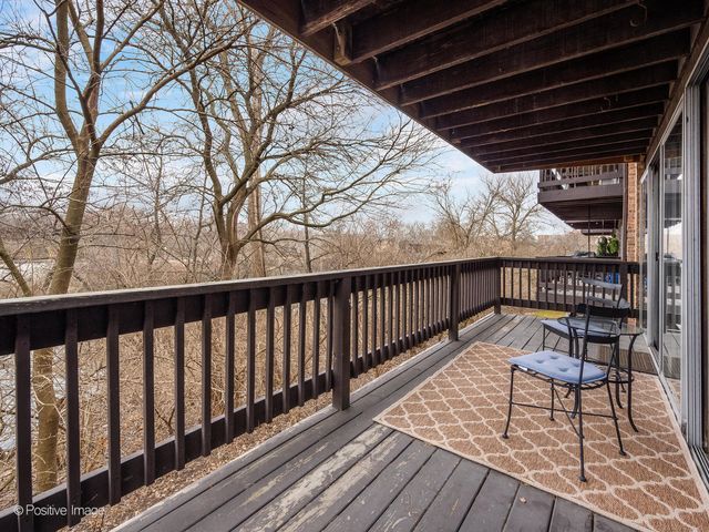 5516 E Lake Drive 92C, Lisle, IL 60532