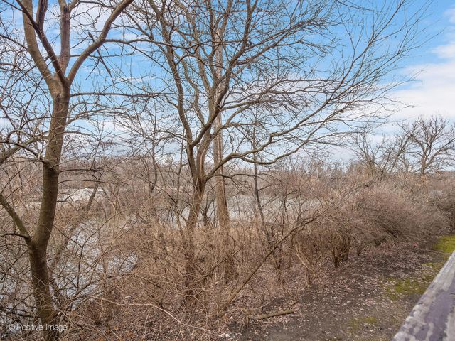 5516 E Lake Drive 92C, Lisle, IL 60532