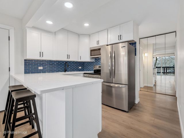 5516 E Lake Drive 92C, Lisle, IL 60532