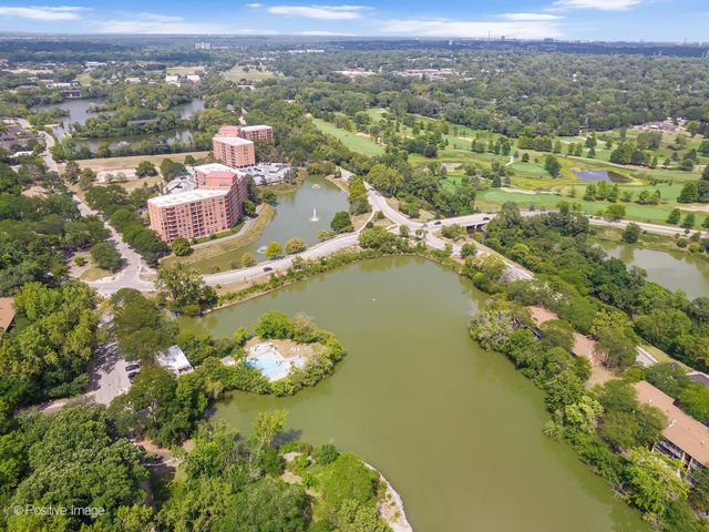 5516 E Lake Drive 92C, Lisle, IL 60532