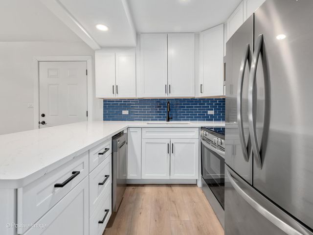 5516 E Lake Drive 92C, Lisle, IL 60532