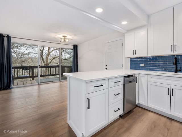 5516 E Lake Drive 92C, Lisle, IL 60532