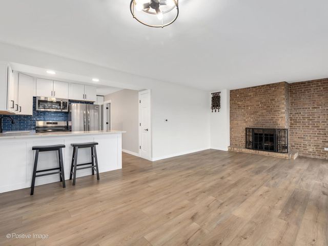 5516 E Lake Drive 92C, Lisle, IL 60532