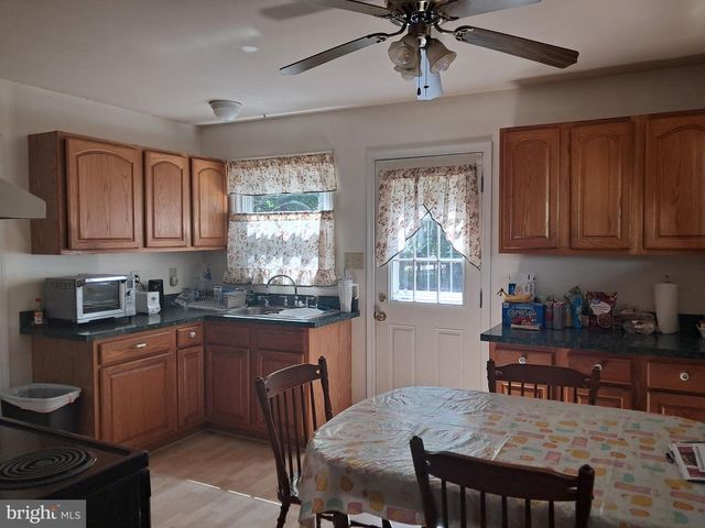 674 MCCOYS FORD RD, Front Royal, VA 22630