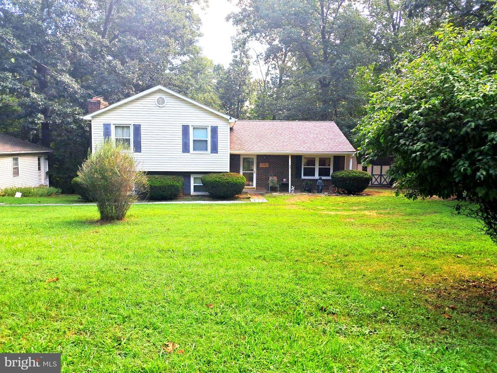 674 MCCOYS FORD RD, Front Royal, VA 22630