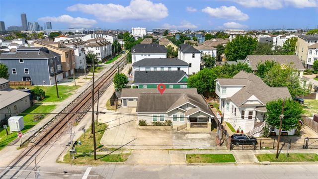 1607 Houston Avenue, Houston, TX 77007
