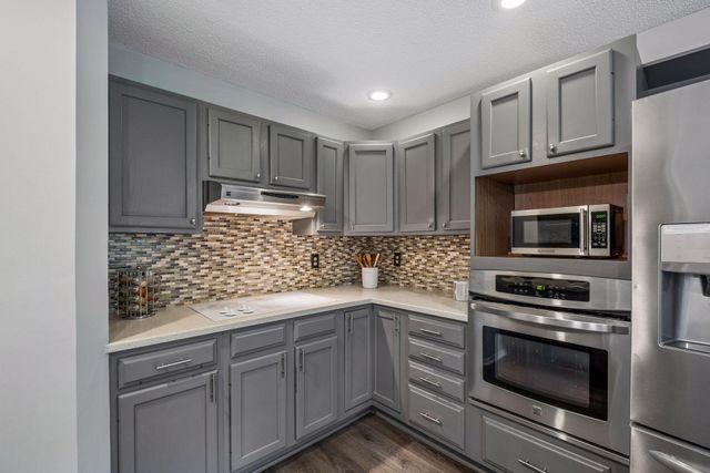 7732 74th Street S, Cottage Grove, MN 55016