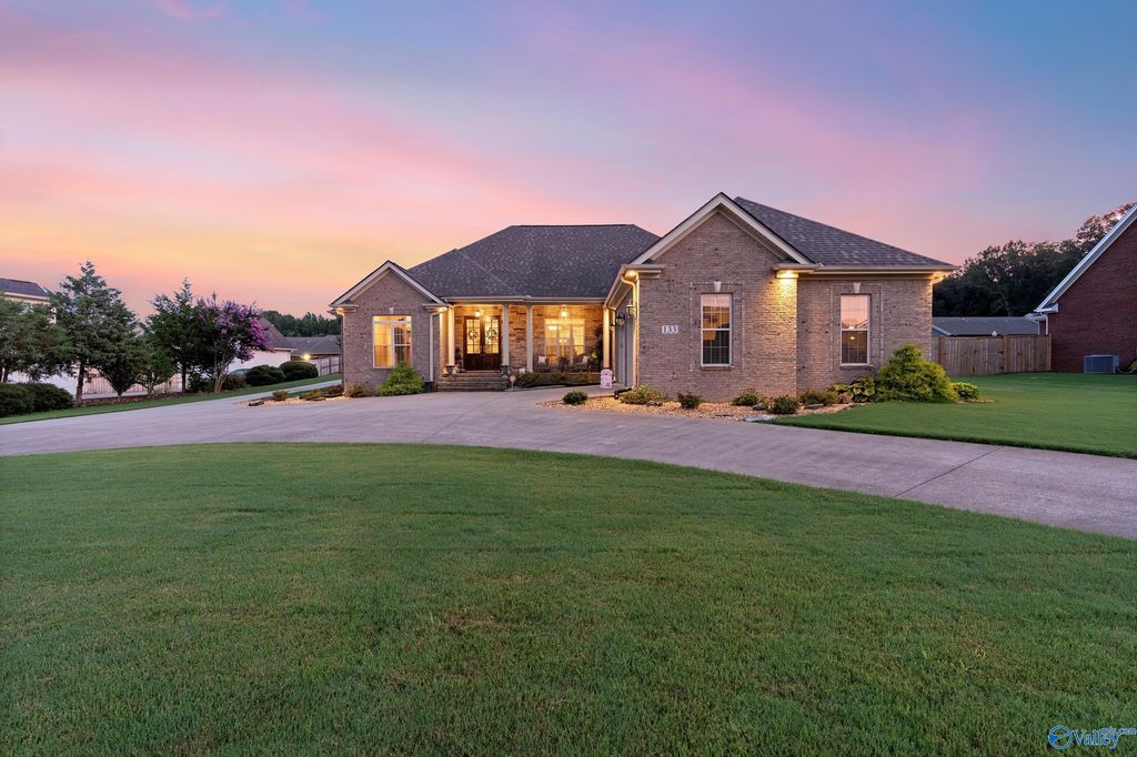 133 Woodfern Drive, Killen, AL 35645