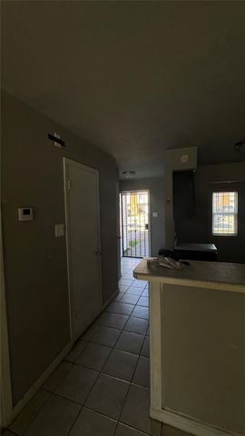 9434 Olde Towne Row, Dallas, TX 75227