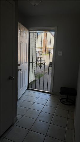 9434 Olde Towne Row, Dallas, TX 75227