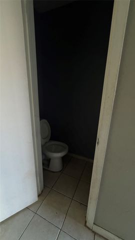 9434 Olde Towne Row, Dallas, TX 75227