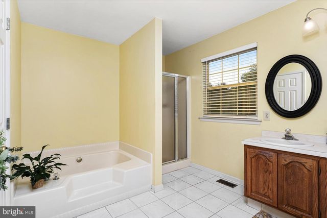 124 KIRSCHLING DR, Woolwich Twp, NJ 08085