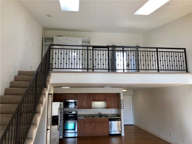 255 W 7th 20, San Pedro, CA 90731