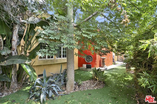 9506 Yolanda Avenue, Northridge (los Angeles), CA 91324