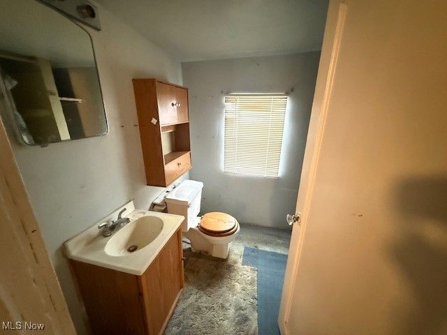 807 Clement Avenue, Belpre, OH 45714