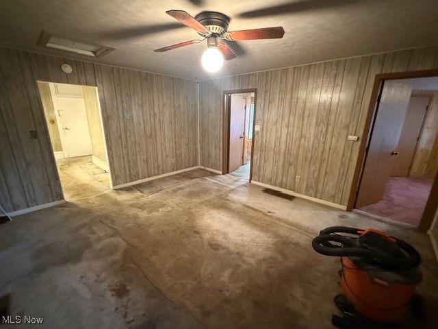 807 Clement Avenue, Belpre, OH 45714