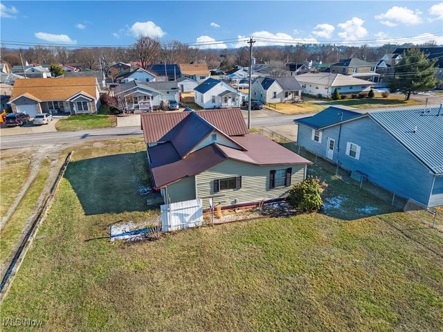 807 Clement Avenue, Belpre, OH 45714